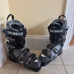 Unused Dalbello DS 110 W Ski Boots | Women’s | Mondo 25.5 (US 8)